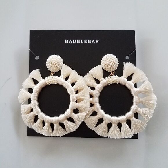 NEW BaubleBar Adrita Hoop Earrings in Ivory - Picture 2 of 7